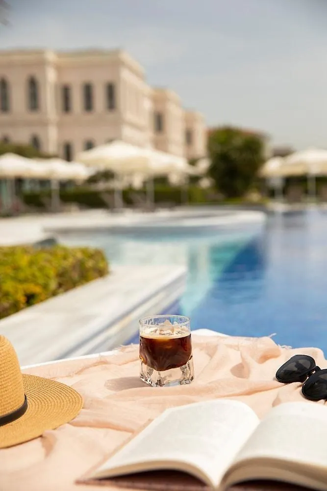 Four Seasons Hotel Istanbul At The Bosphorus 5*,