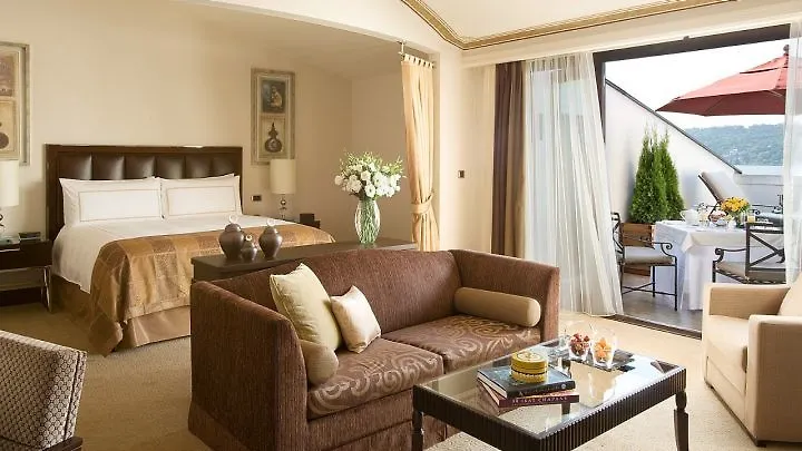 Four Seasons Hotel Istanbul At The Bosphorus
