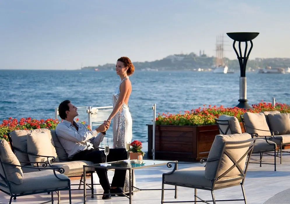 Four Seasons Hotel Istanbul At The Bosphorus