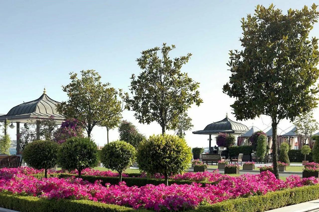 Four Seasons Hotel Istanbul At The Bosphorus