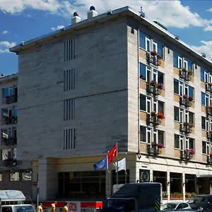 Buyuk Keban Szálloda